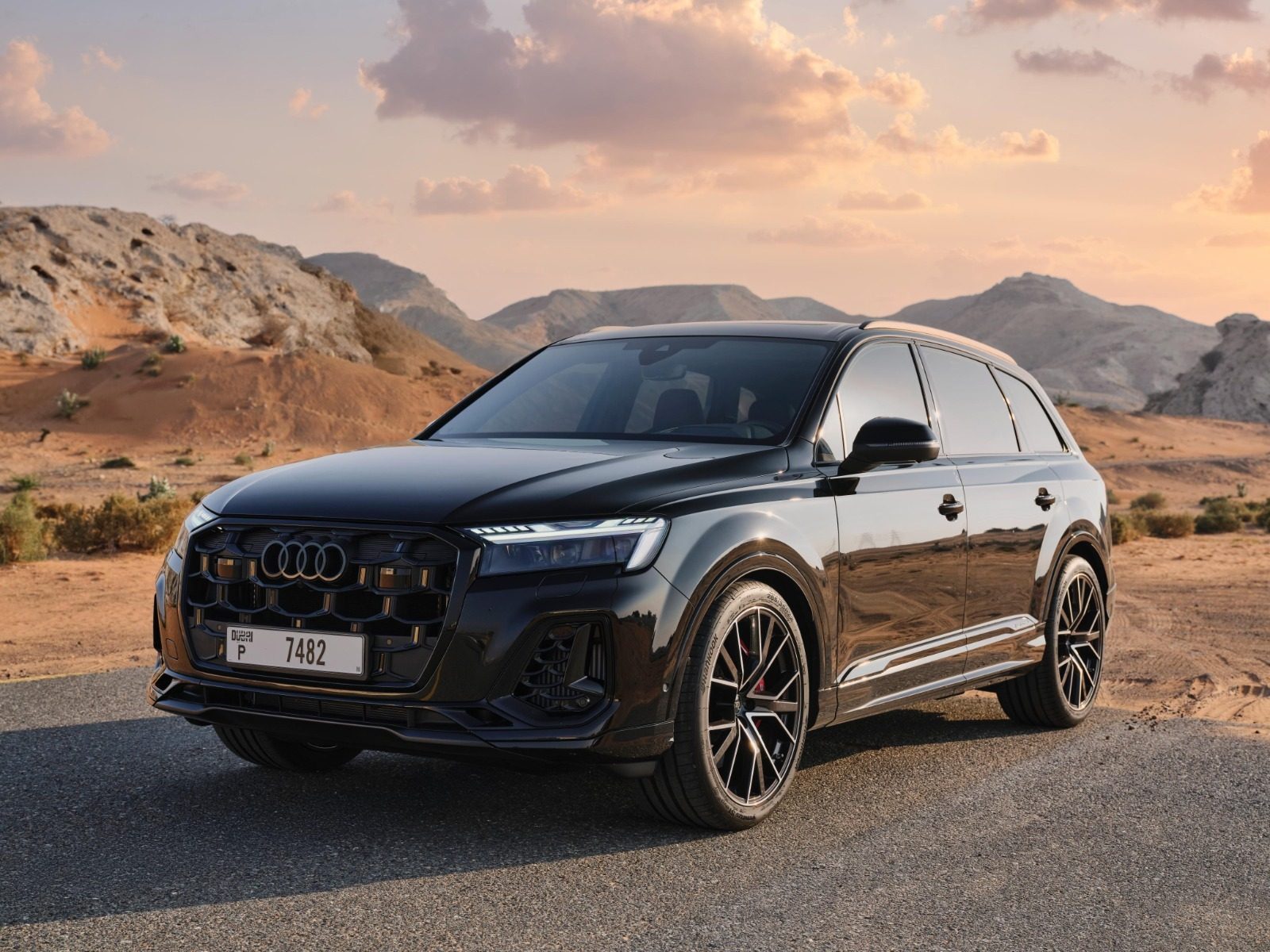 Audi SQ7 front view