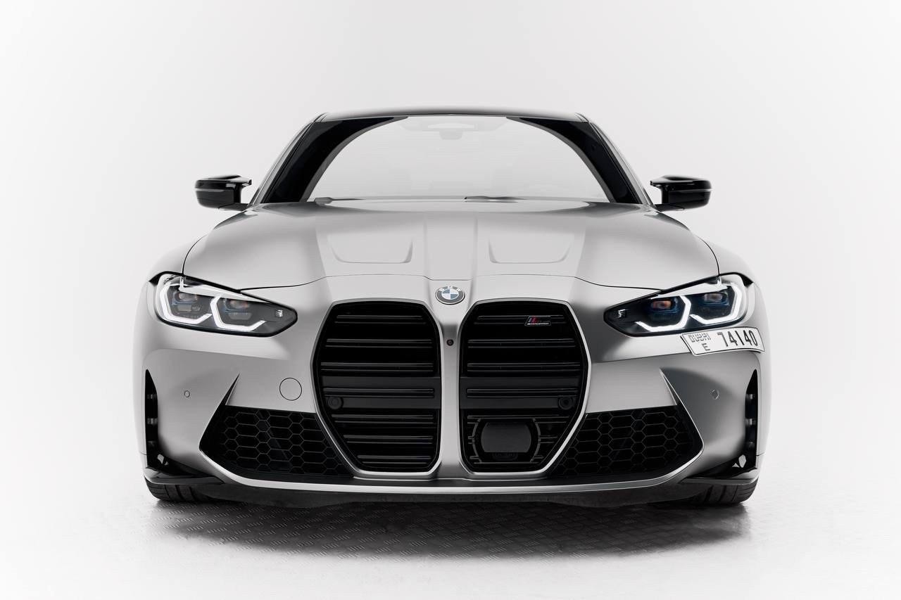 BMW M3 Competition — vue avant, gris givré