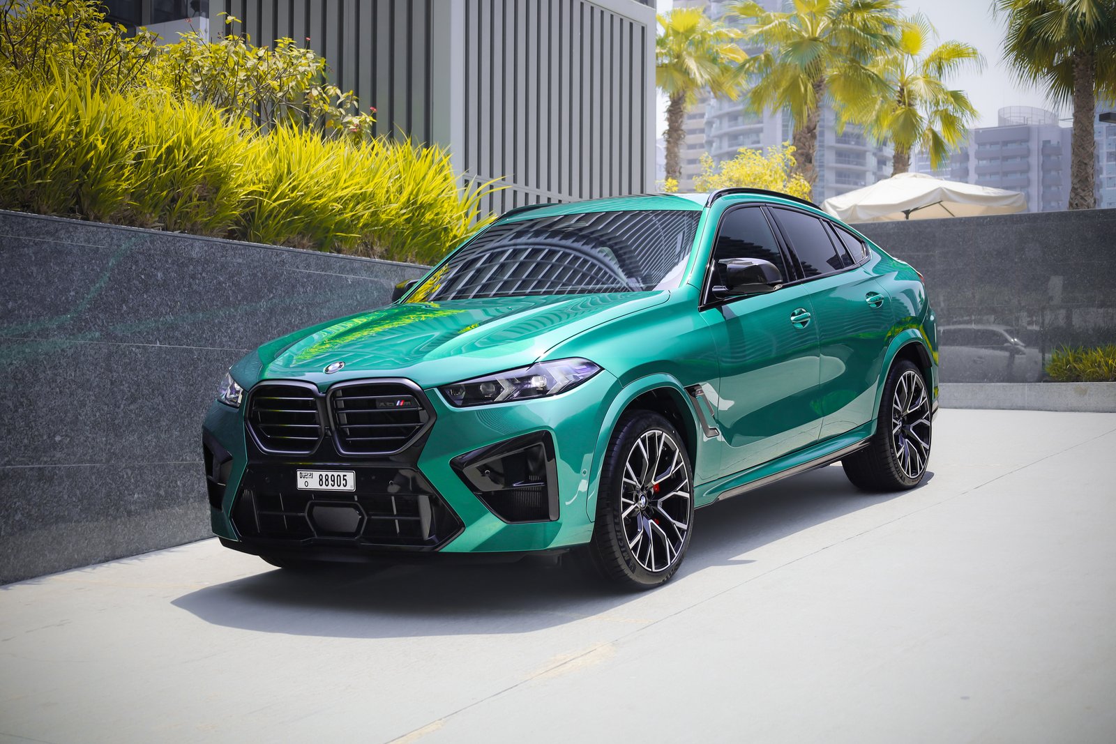 BMW X6 M Competition green front view