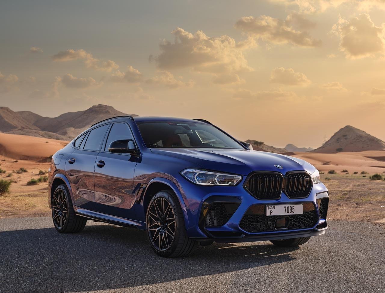 BMW X6 M Competition blue front view