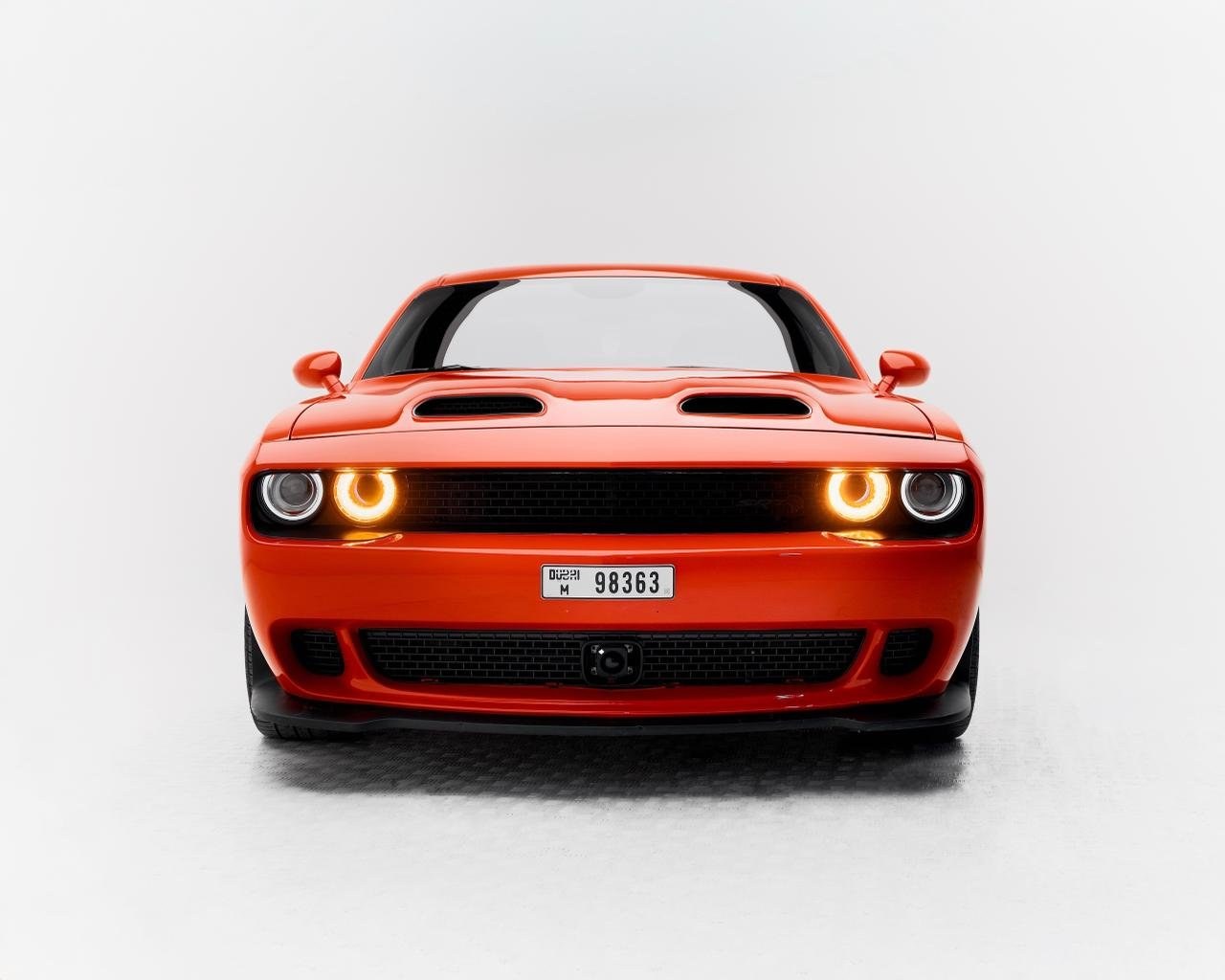 Dodge Challenger Hellcat Jailbreak — vue avant, orange