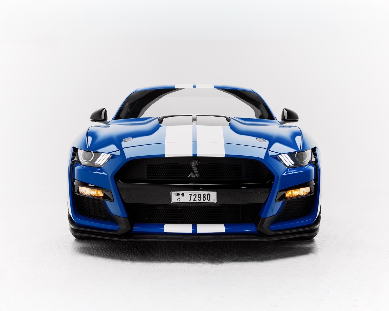 Ford Mustang Shelby GT500 blue front view