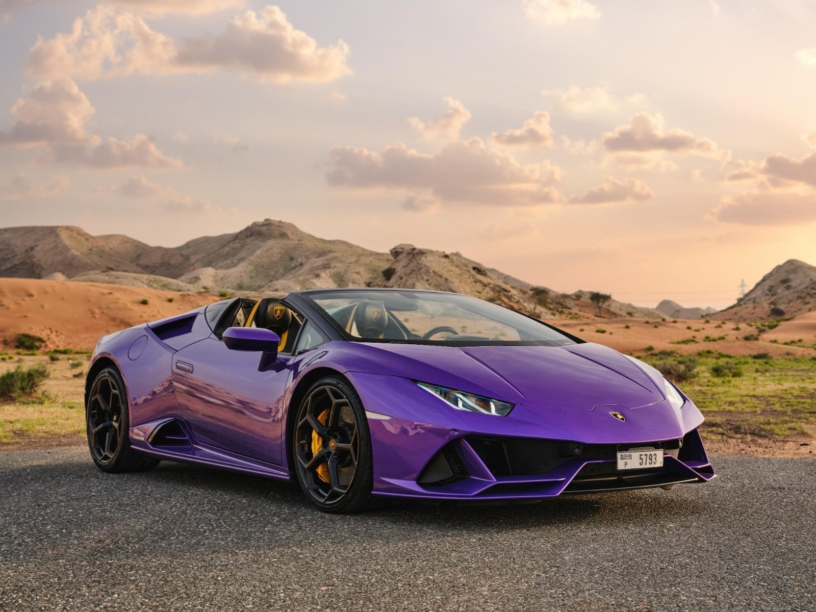 Lamborghini Huracan EVO Spider purple front view