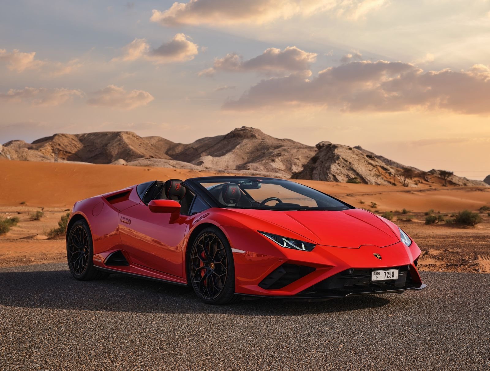 Lamborghini Huracan EVO Spider red front view