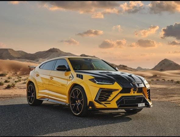 Lamborghini Urus Mansory Venatus front view