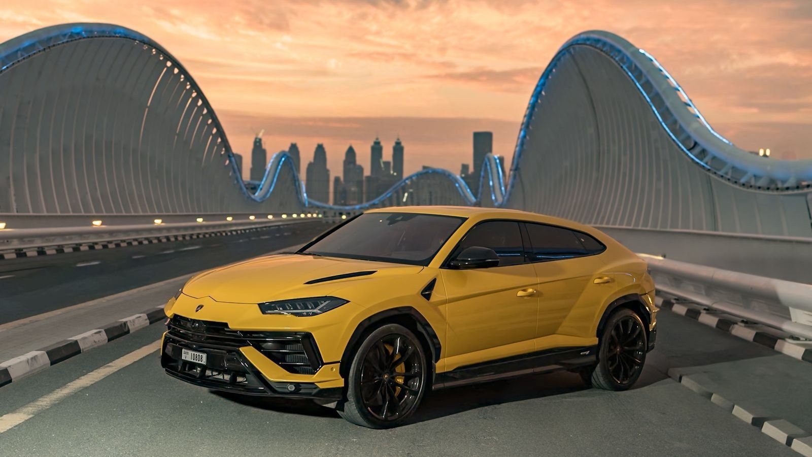 Lamborghini Urus S yellow front three-quarter view