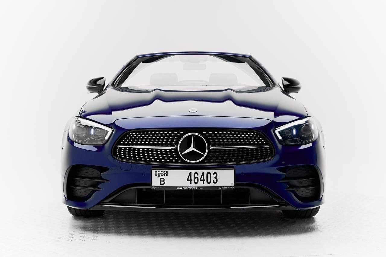 Mercedes-Benz E 300 blue front view