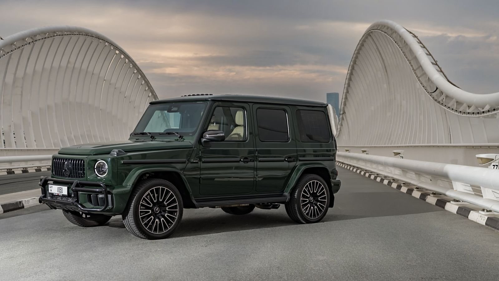 Mercedes-AMG G63 green front view