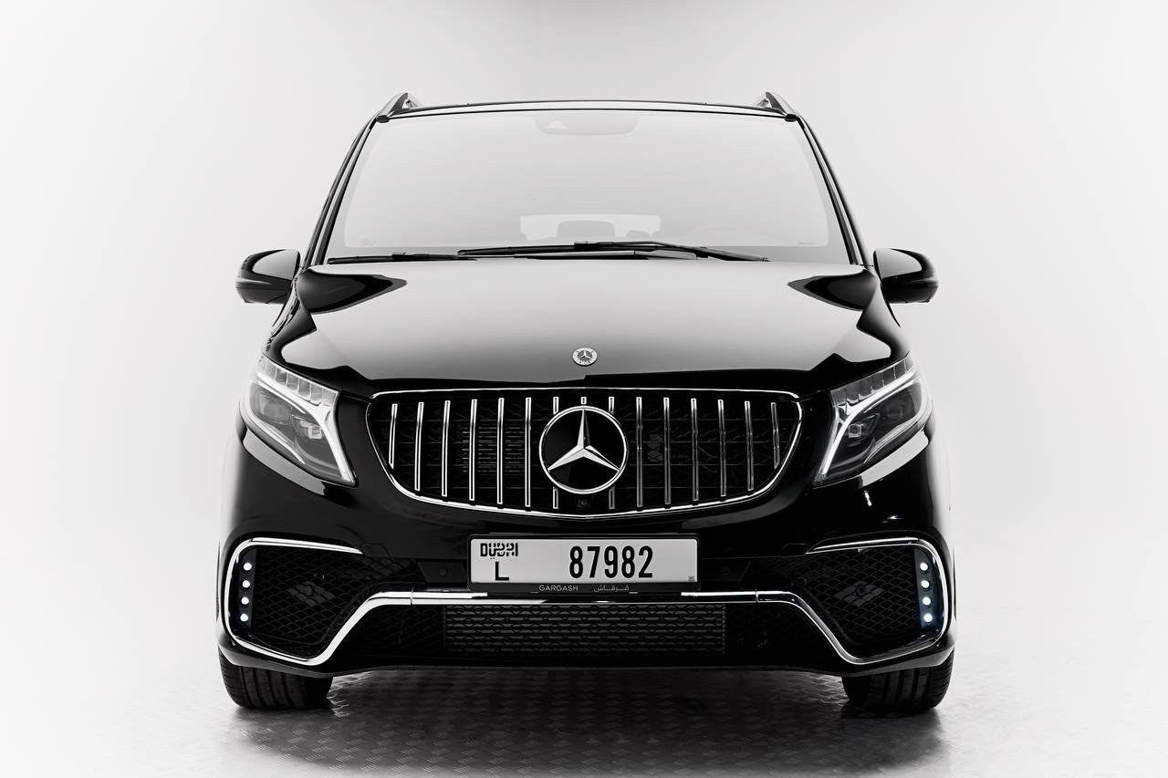 Mercedes-Benz V-Class Falcon Edition — vue avant, noir