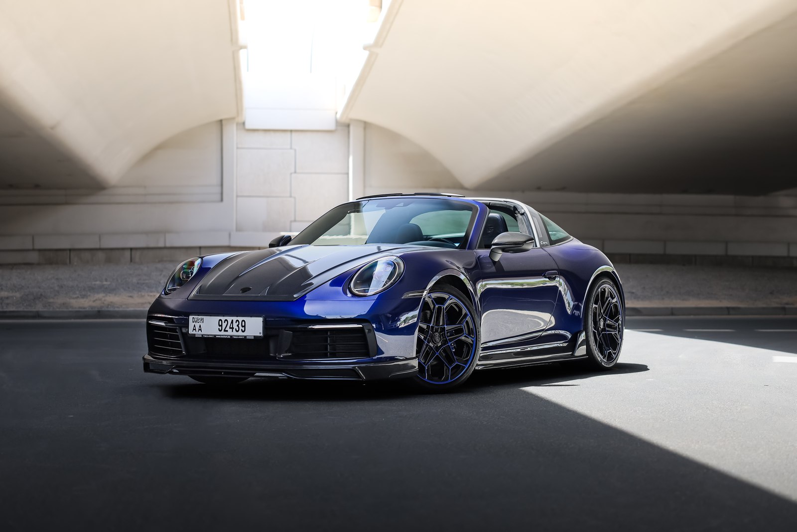 Porsche Targa 4 blue front three-quarter view