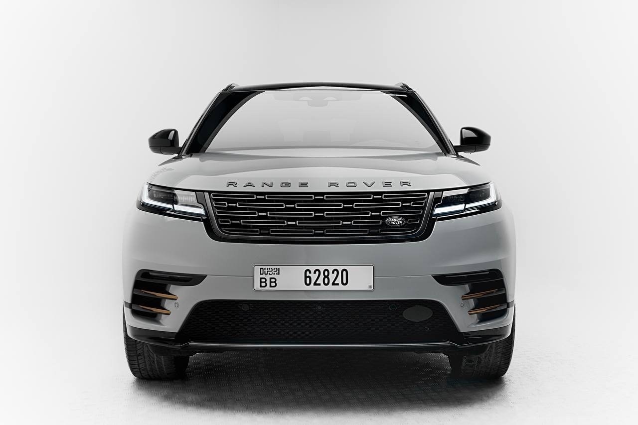 Range Rover Velar — vue avant, gris